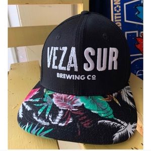 Veza Sur brewery Miami tropical tourist cap